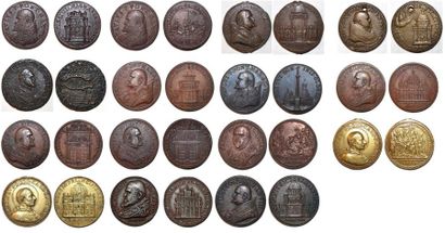 null PAUL V (1605-1621) Lot de 15 médailles de Paul V. Bronze. De 26 à 56mm. Quelques...