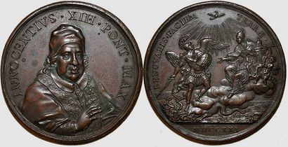 null INNOCENT XIII (1721-1724) Bronze. 49mm. Par Ermenegildo Hamerani. 1721. Allégorie...