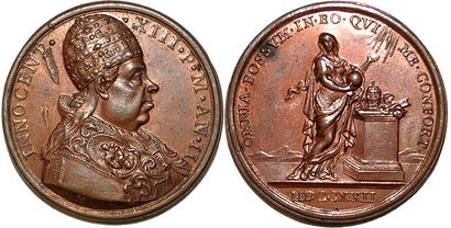null INNOCENT XIII (1721-1724) Bronze. 33mm. Par Ermenegildo Hamerani. 1722. L'Exaltation...
