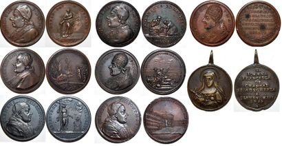 null CLEMENT XIII (1758-1769) Ensemble de 8 médailles de Clement XIII. De 25 à 40mm....
