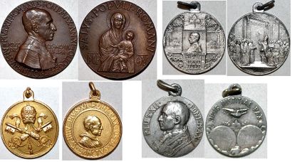 null PIE XII (1939-1958) Ensemble de 4 médailles de Pie XII. De 18 à 36mm. 2 en bronze...