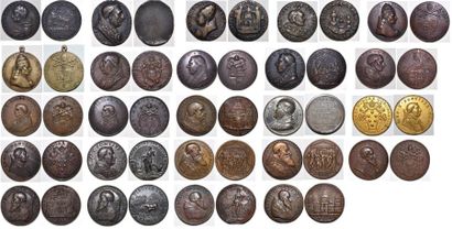 null Ensemble de 24 médailles en bronze: Pie II, Paul II, Sixte IV(2), Innocent VIII(3),...