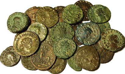 null Rome: Ensemble de 24 monnaies dont 22 antoniniens (Valérien II, Claude II (6...