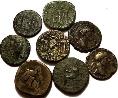 null Rome: Ensemble de 8 bronzes Romains: 2 Sesterces, 6?Asses, dont Claude 1er,...