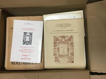 null BORDEAUX - MONTAIGNE : un carton de publications dont bulletin des amis de Montaigne...