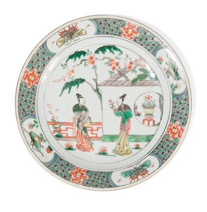 null Deux assiettes en porcelaine Famille Verte 

Chine, époque Kangxi (1662-1722)

Décorées...