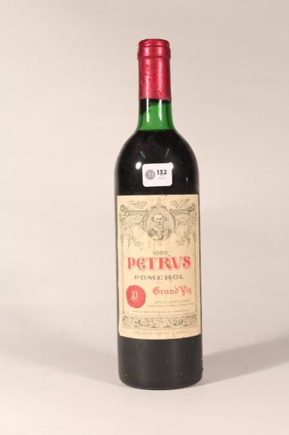 null Château Petrus 1985 

Pomerol (rouge) - 1 blle étiquette sale