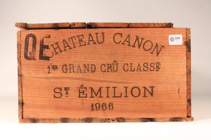 null Château Canon 1966 

Saint Emilion (rouge) - 12 blles légèrement basses

Étiquettes...
