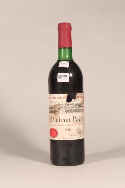 null 406 

Château Pavie 1976 

Saint Emilion (rouge) - 1 blle étiquette abîmée