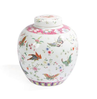 null Pot à gingembre couvert en porcelaine polychrome

Chine, XXe siècle 

La panse...