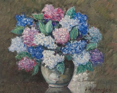 null Jean-Roger SOURGEN (1883 - 1978)

Bouquet d’hortensias

Huile sur panneau, signé...