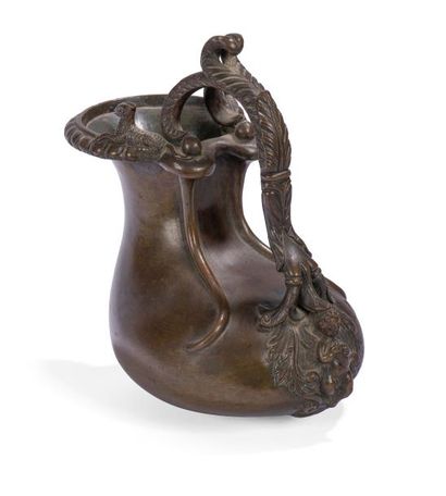 Vase en bronze dans le goût de l'Antique

XIXème...