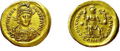 null Théodose Ier (379 - 395), Solidus R/ CONCORDIA AUGG +  THETA. Rome assise de...