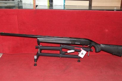 null 1 fusil SEMI AUTO BROWNING MAXUS, Canon Mobil Choke Calibre 12/89 N° de série :...