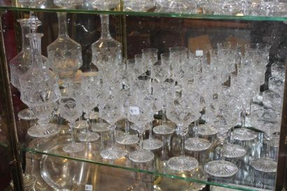 null Partie de service de verre cristallin taillé comprenant : verres d'eau, verres...