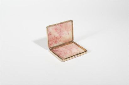 null Boîte à cigarettes en pierre dure rose (marbre ou thulite ? ) , vermeil russe...