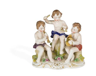null Groupe en porcelaine polychrome figurant des enfants musiciens
Allemagne, XIXème/XXème...