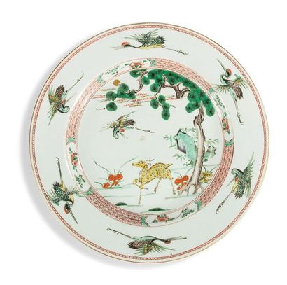 null Plat en porcelaine famille verte
Chine, dynastie Qing, époque Kangxi (1662-1722)
A...