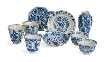 null Ensemble en porcelaine bleu blanc
Chine, dynastie Qing, époque Kangxi (1662-1722)
Comprenant...
