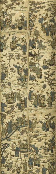 null Deux panneaux en soie brodée, encadrés sous verre
Chine, fin du XIXème siècle
Chacun...
