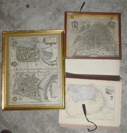 null Varia Cartes et gravures : Plan d'Amsterdam (en noir, au trait), Plan de Romans...