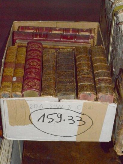 null Reliures XVIIIe et XIXe : 11 volumes dont Office quinzaine de Pâques (armes...