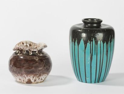 null CAB (Felix Getes) vase en terre cuite vernissée à décor de coulures noires sur...