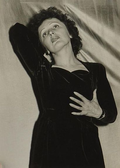 null Paul ALMASY (1906-2003)
Edith Piaf. c.1948
Epreuves argentiques d'époque. De...
