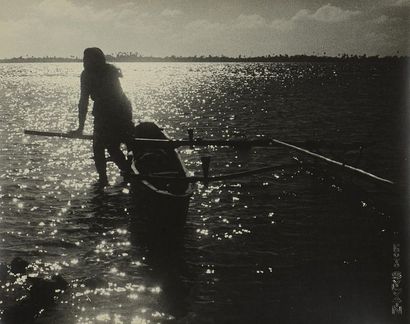 null Adolphe SYLVAIN (1920-1991)
Tahiti, vue de Bora Bora, voiles... c.1950.
Quatre...