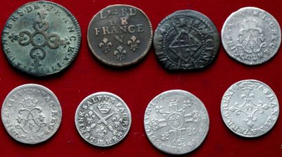 null ROYALES. 
Louis XIV. Lot de 8 monnaies : 4 Sols aux 2 L 1692 A, 1692 L (Rare),...