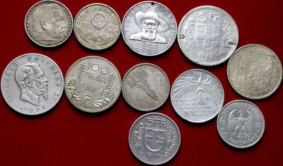 null DIVERS MONDE ARGENT.
Lot de 13 monnaies argent d'Europe : Suisse 5 Frs 1923...