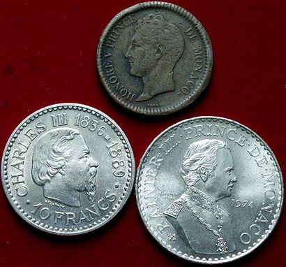 null MONACO.
Lot de 3 monnaies : Décime 1838 CM, 10 Francs argent 1966, 50 Francs...