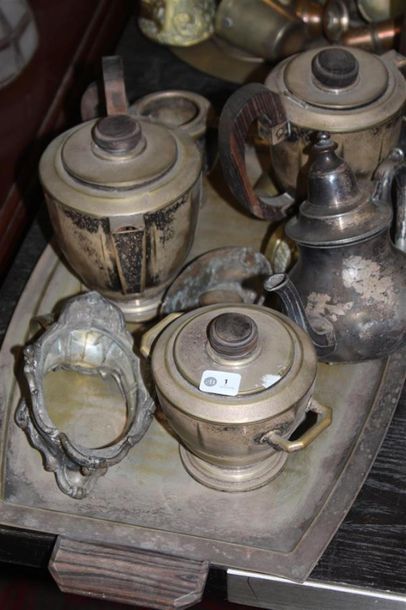 null Partie de service à thé et café en métal argenté (désargenté) comprenant 4 pièces...