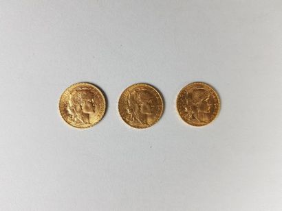 null Lot de trois pièces de vingt francs or Coq de Chaplain, 1908, 1910, 1912.