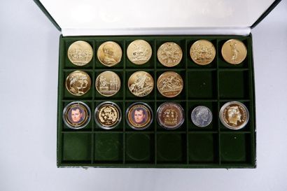 null 3 coffrets médailles en métal concernant Napoléon :
- Monnaie de Paris, collection...