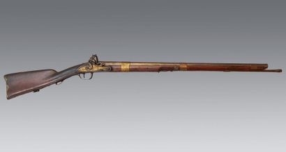 null Fusil à silex, structure française, vers 1800 transformée.
L : 125 cm