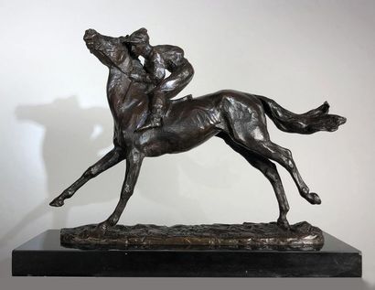 null René PARIS (1881-1970)
"A two years old canter".
Epreuve en bronze a patine...