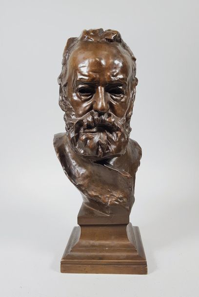 null Auguste RODIN (1840-1917)
Buste de Victor Hugo dit «à l’illustre maître».
Epreuve...