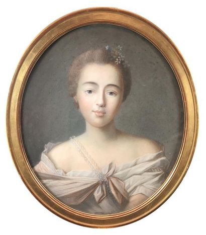 null Ecole du XIXe siècle 
Portrait de jeune femme. 
Pastel à vue ovale. 
54 x 46...