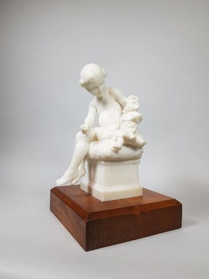 null Louis D’AMBROSIO (1879-1946)
Petite fille à la poupée, 1914.
Sculpture en marbre...