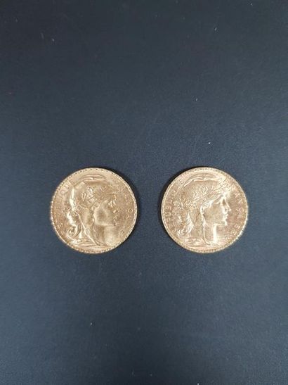 null Deux pièces de vingt francs en or au coq de Chaplain, 1907 et 1908.