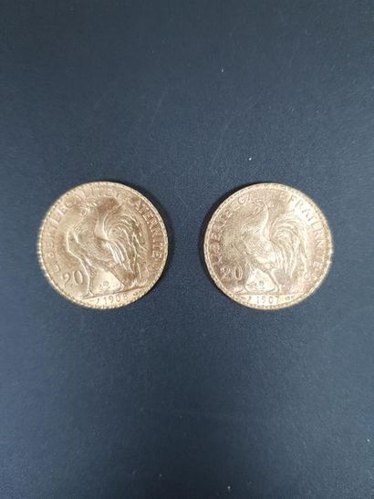 null Deux pièces de vingt francs en or au coq de Chaplain, 1907 et 1908.