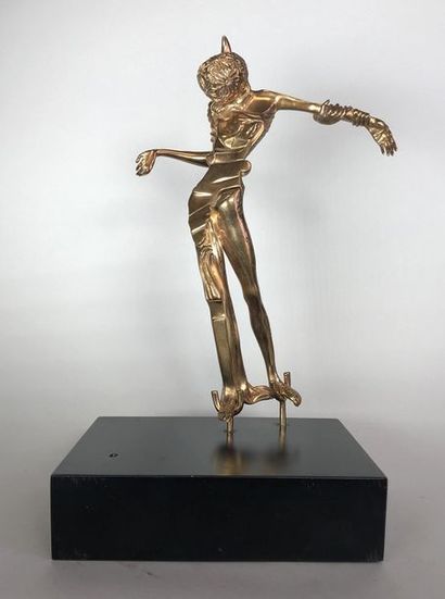 null Salvador DALI (1904-1989)
Femme à la tête de rose, 1981.
Bronze à patine mordorée...