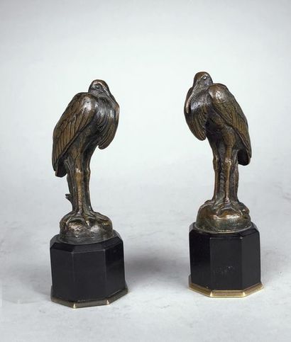 null Antoine-Louis BARYE (1796-1875)
Paire de cigognes.
Deux épreuves en bronze à...