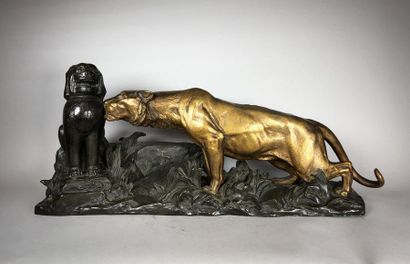 null Georges GARDET (1863-1939)
Le tigre et la statue.
Epreuve en bronze à double...