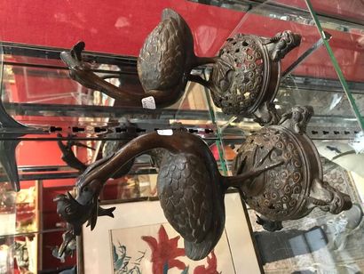 Paire d'échassier en bronze. Japon, XIXe...