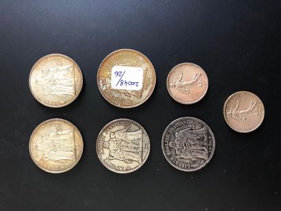 null Lot de pièces en argent : 2 de 5F, 3 de 10F, 1 de 5F de 1875, 1 de 50F. Poids...
