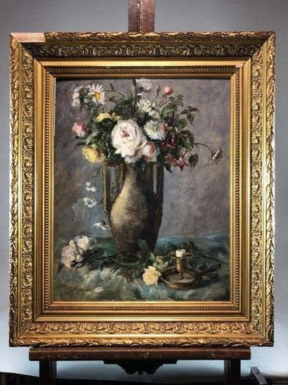 null Charles MONGINOT (1825-1900). Bouquet dans un vase-amphore. Huile sur panneau...
