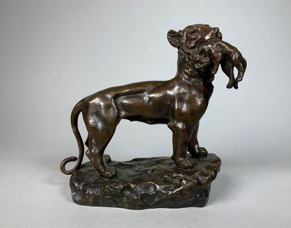 null Georges OMERTH (1895-1925)
Lionne et lionceau.
Epreuve en bronze à patine brun-rouge...