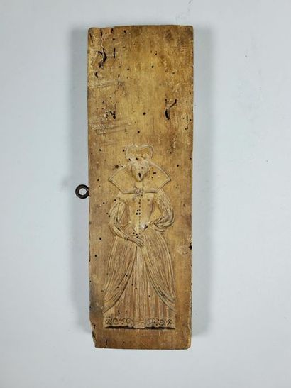 null Curieux moule en bois gravé figurant des personnages à la mode du XVIe siècle....